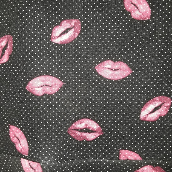 Torrid lips dress - Picture 2 of 3